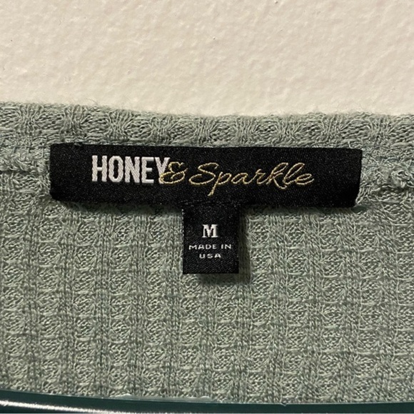 Honey & Sparkle Shirt Women’s Sweater Size M Crop Top Green LongSleeve‎ - Picture 2 of 7